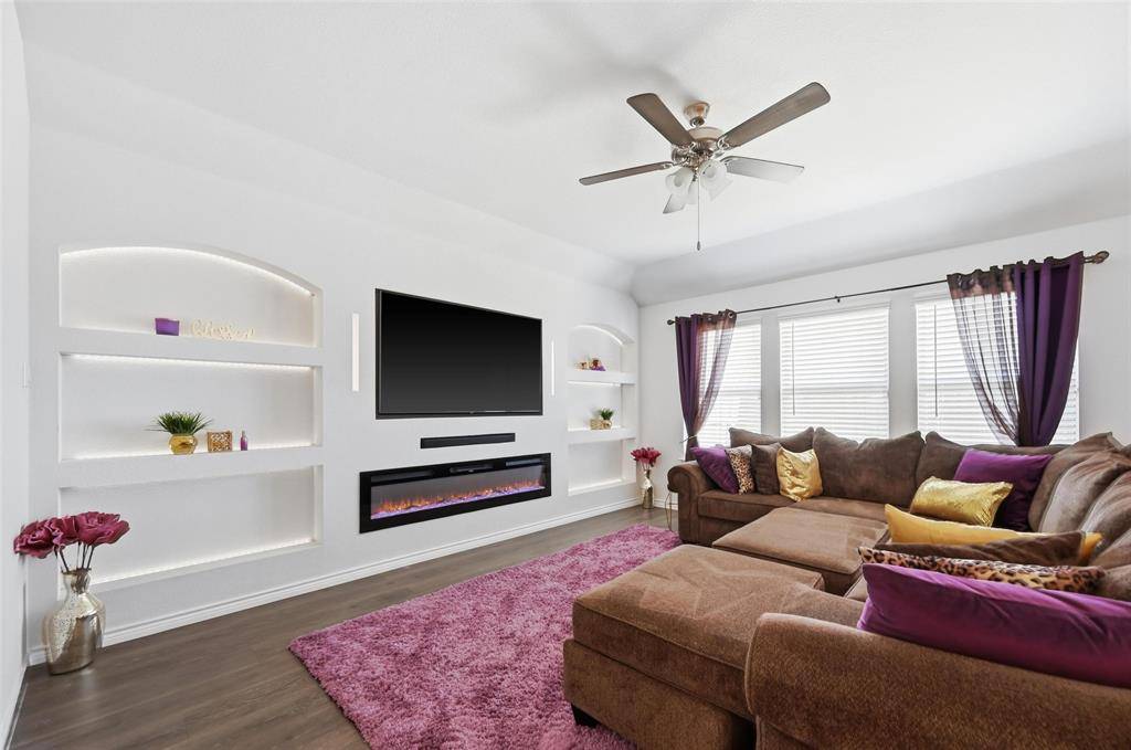 762 Fort Lane, Fate, TX 75189