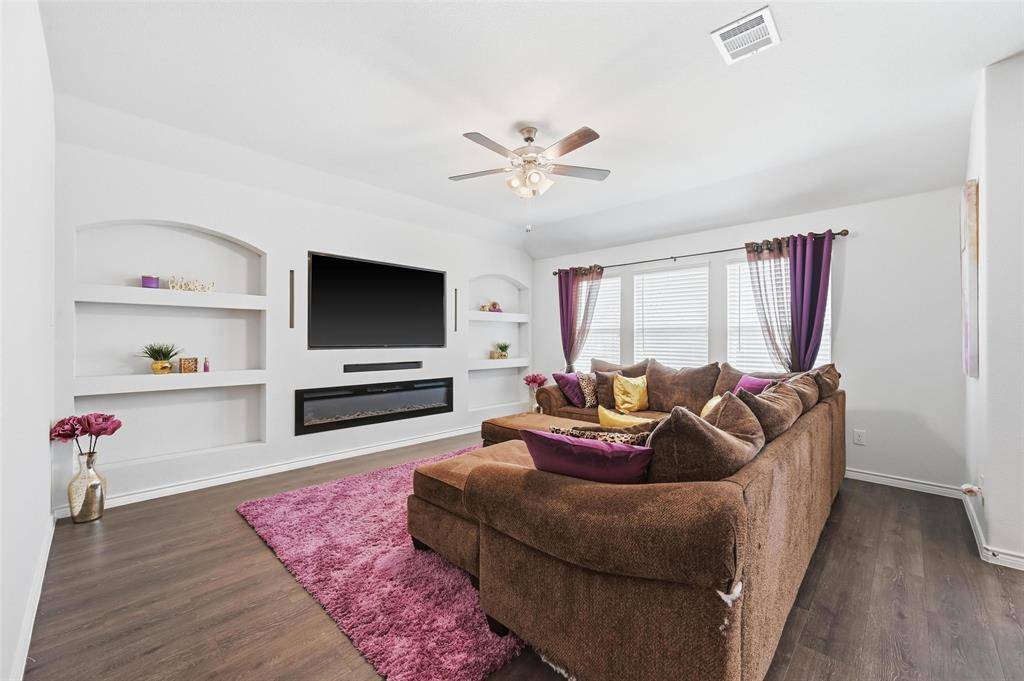 762 Fort Lane, Fate, TX 75189