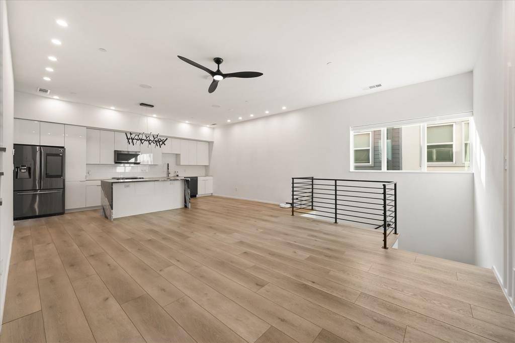 2001 N Prairie Avenue #106, Dallas, TX 75204