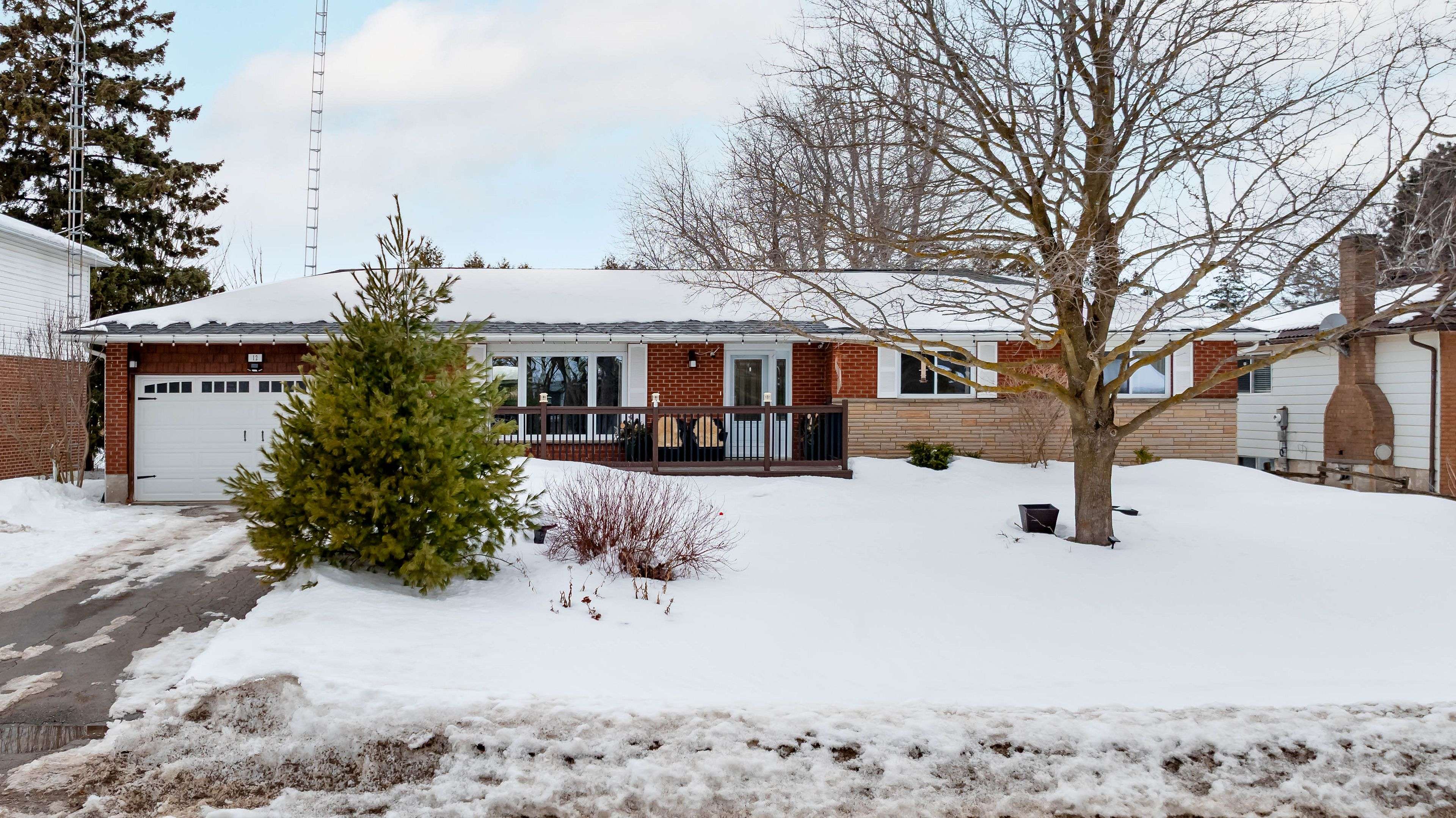 12 Victoria BLVD, East Garafraxa, ON L9W 7L6