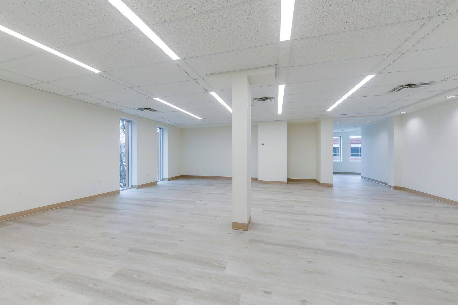 401 Victoria AVE N #200, Hamilton, ON L8L 5G7