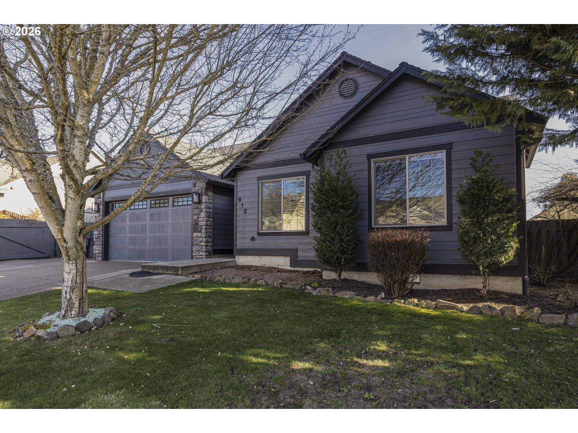 612 N 6TH ST, Carlton, OR 97111