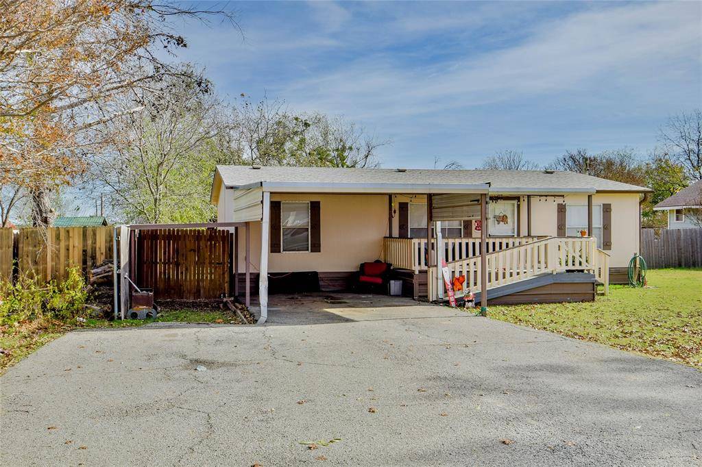 214 Gandy Street, Lipan, TX 76462