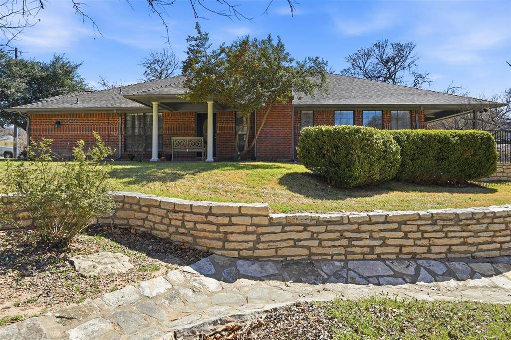 4121 Cimmaron Trail, De Cordova, TX 76049
