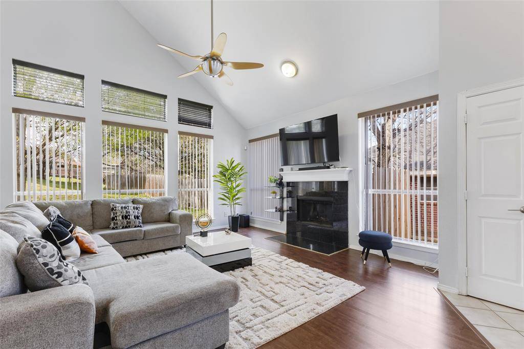 1031 Park Avenue, Carrollton, TX 75006