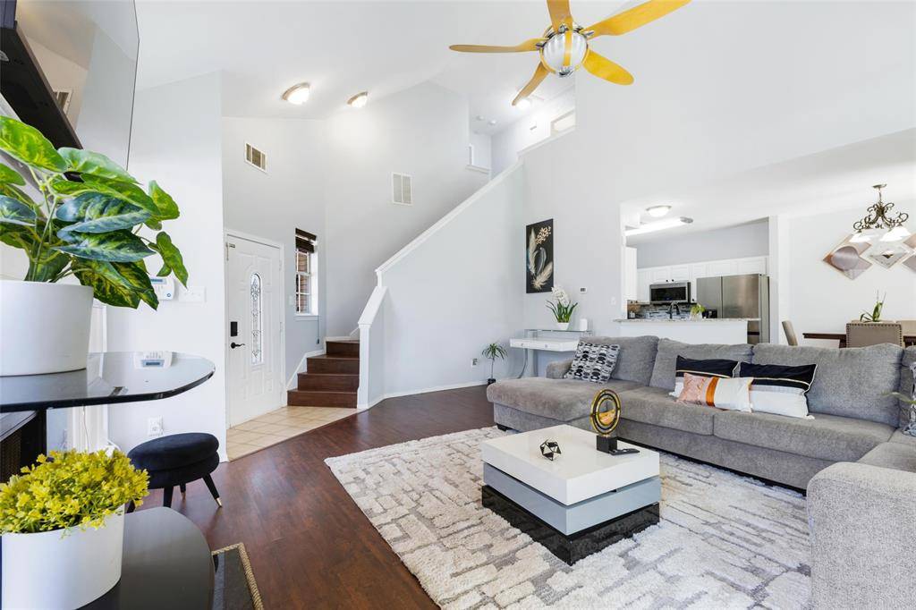 1031 Park Avenue, Carrollton, TX 75006