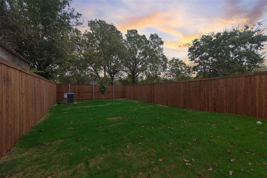 219 W Yarmouth Street, Dallas, TX 75208