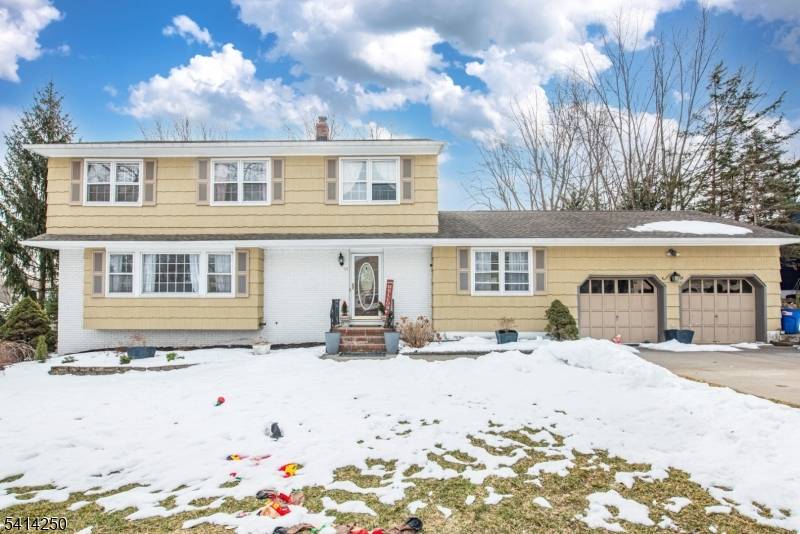 19 Mcneile Dr, Parsippany-troy Hills Twp., NJ 07054