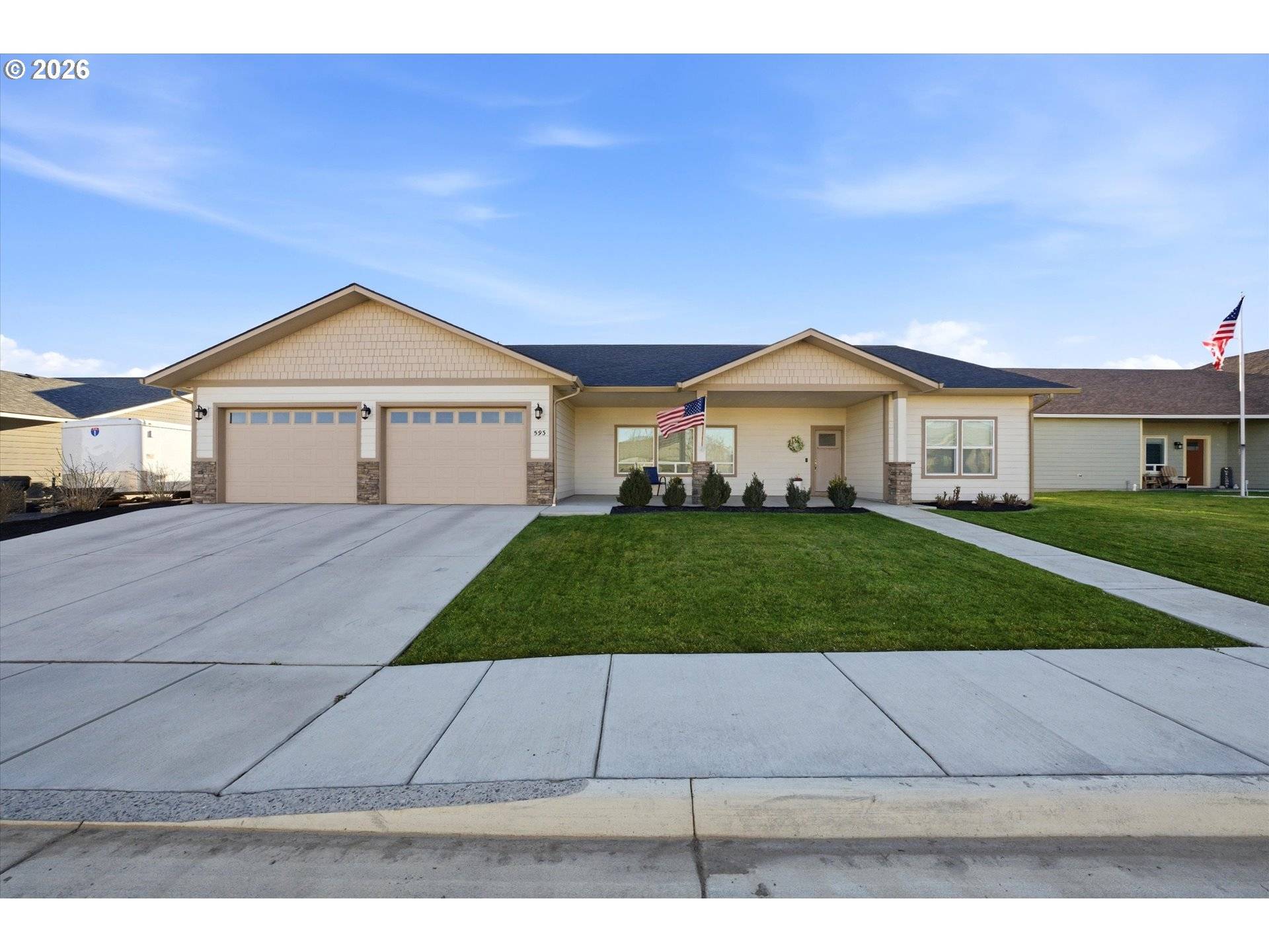 593 SW COTTONWOOD DR, Hermiston, OR 97838