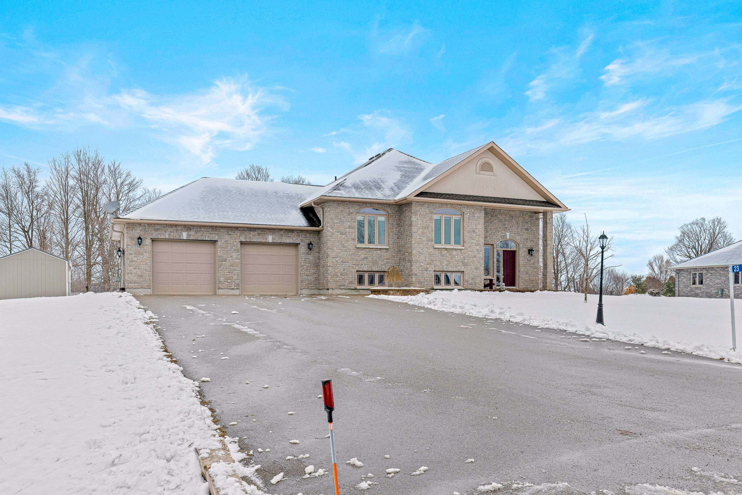 23 Apple Blossom DR, Augusta, ON K6V 5T1