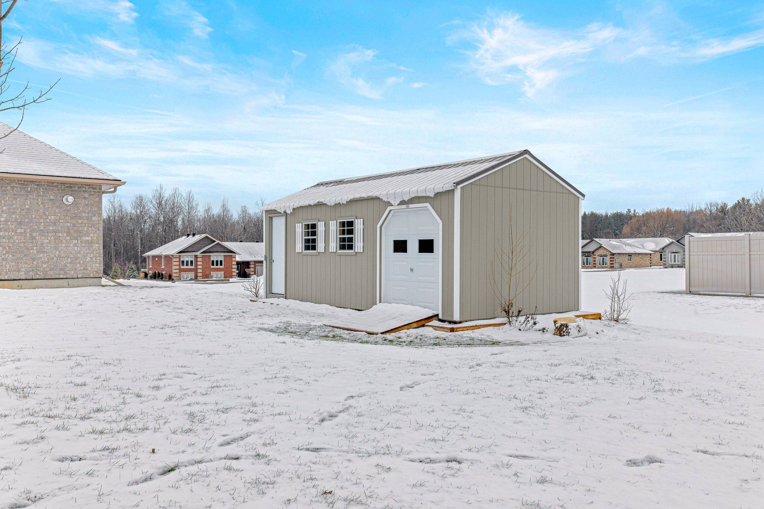 23 Apple Blossom DR, Augusta, ON K6V 5T1