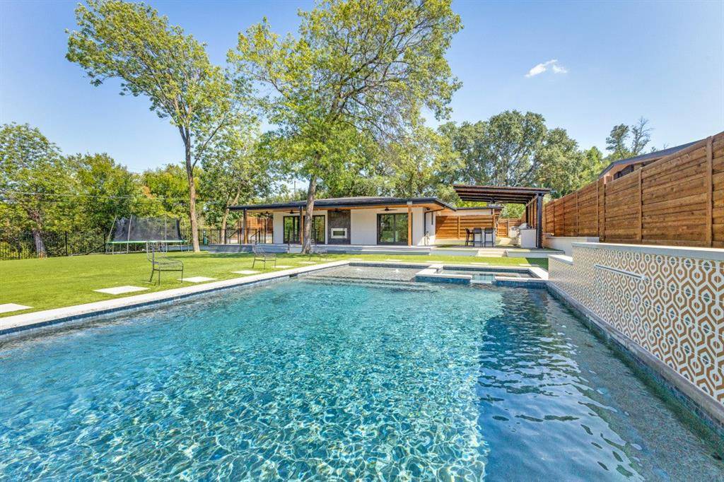 9755 Van Dyke Road, Dallas, TX 75218