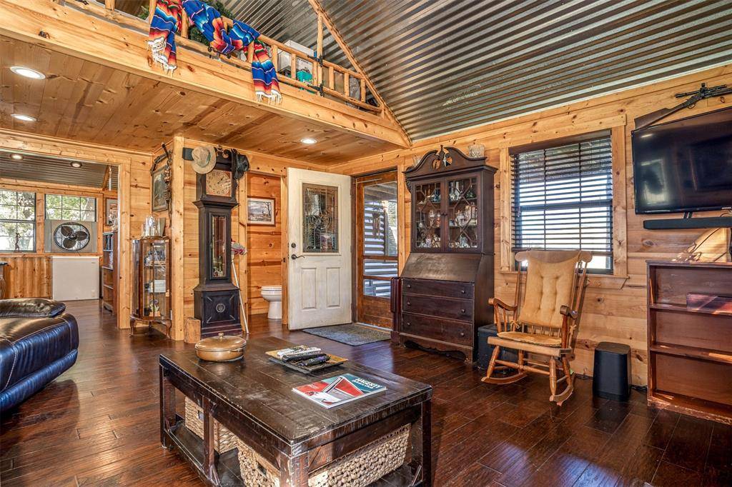 1293 Hcr 1425, Covington, TX 76636