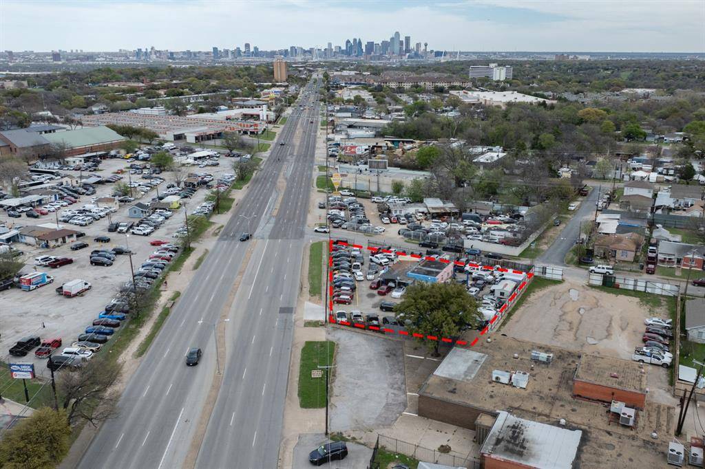 3000 Fort Worth Avenue, Dallas, TX 75211