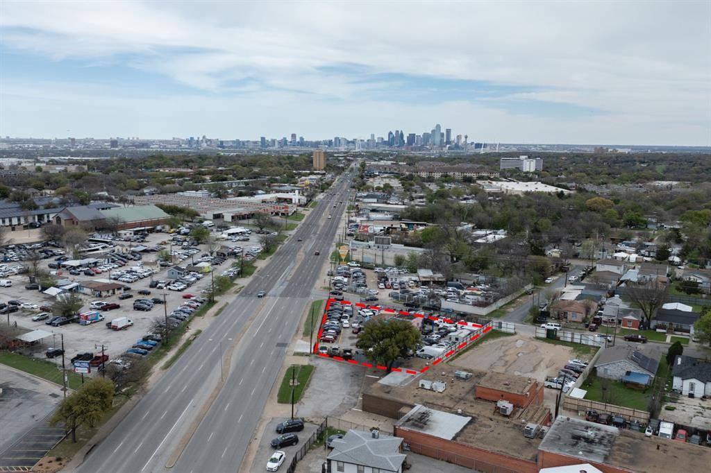 3000 Fort Worth Avenue, Dallas, TX 75211