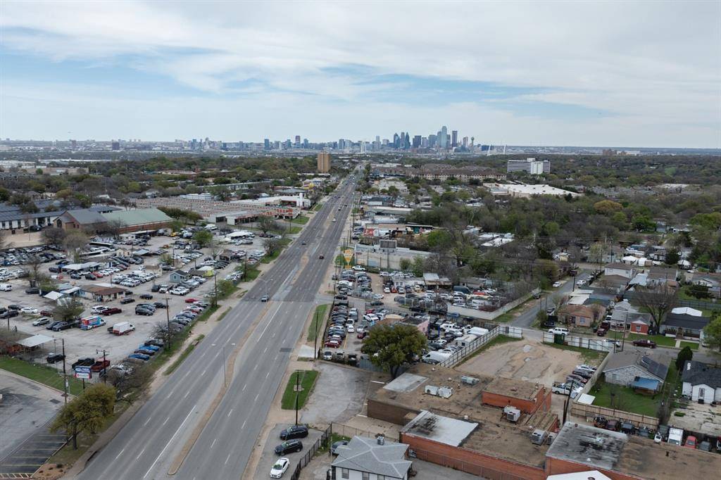 3000 Fort Worth Avenue, Dallas, TX 75211