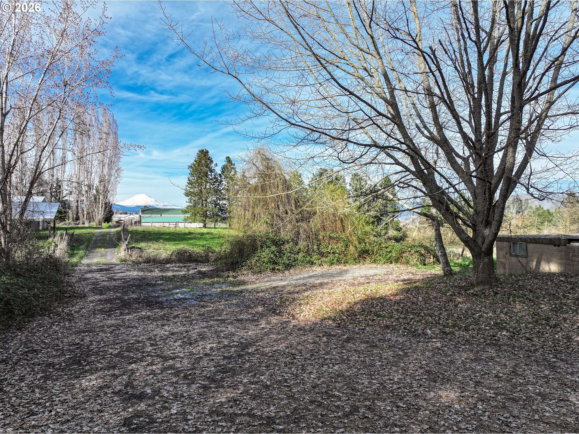 2739 WYEAST RD, Hood River, OR 97031