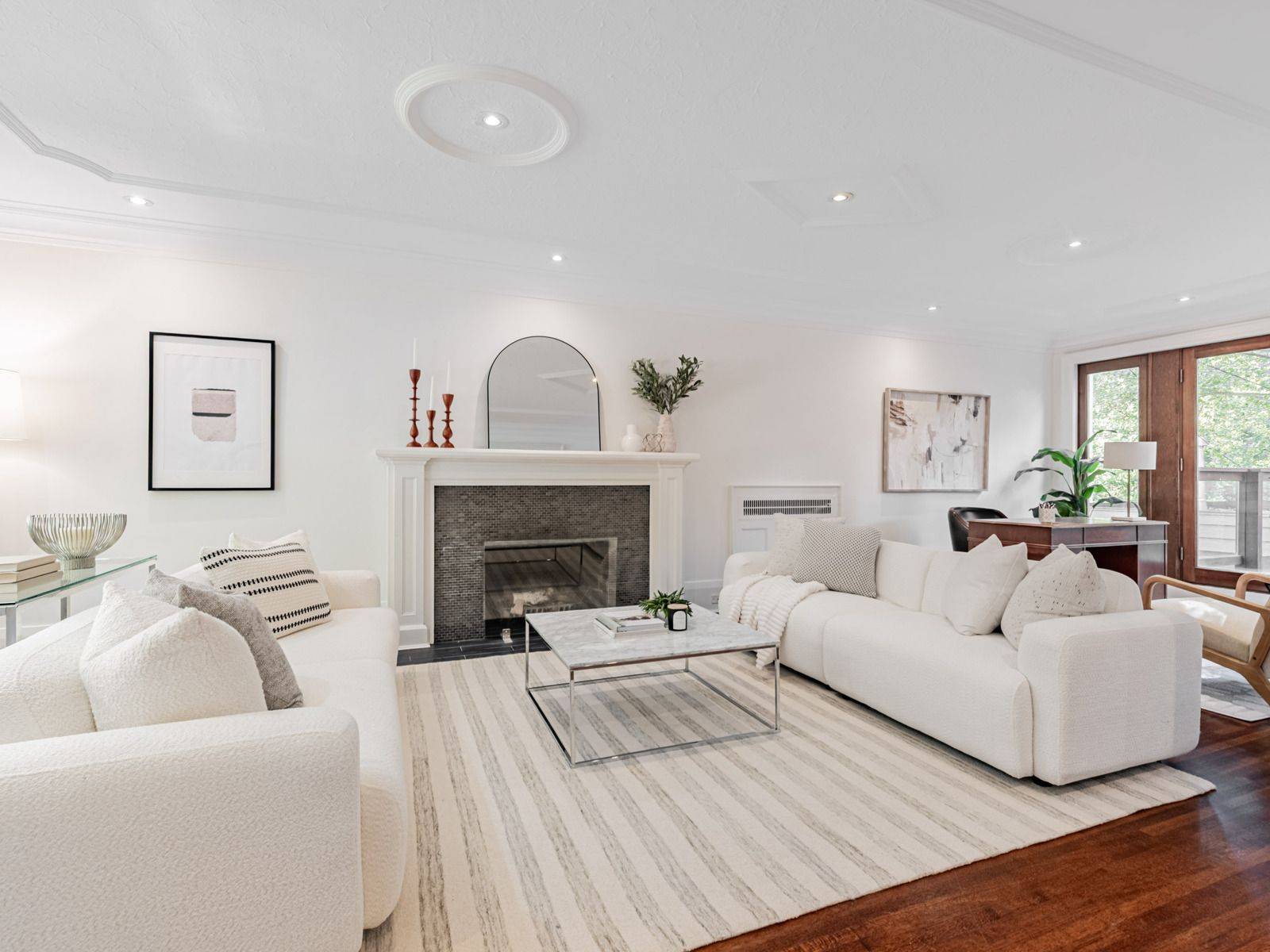 21 Cortleigh BLVD, Toronto C04, ON M4R 1K5