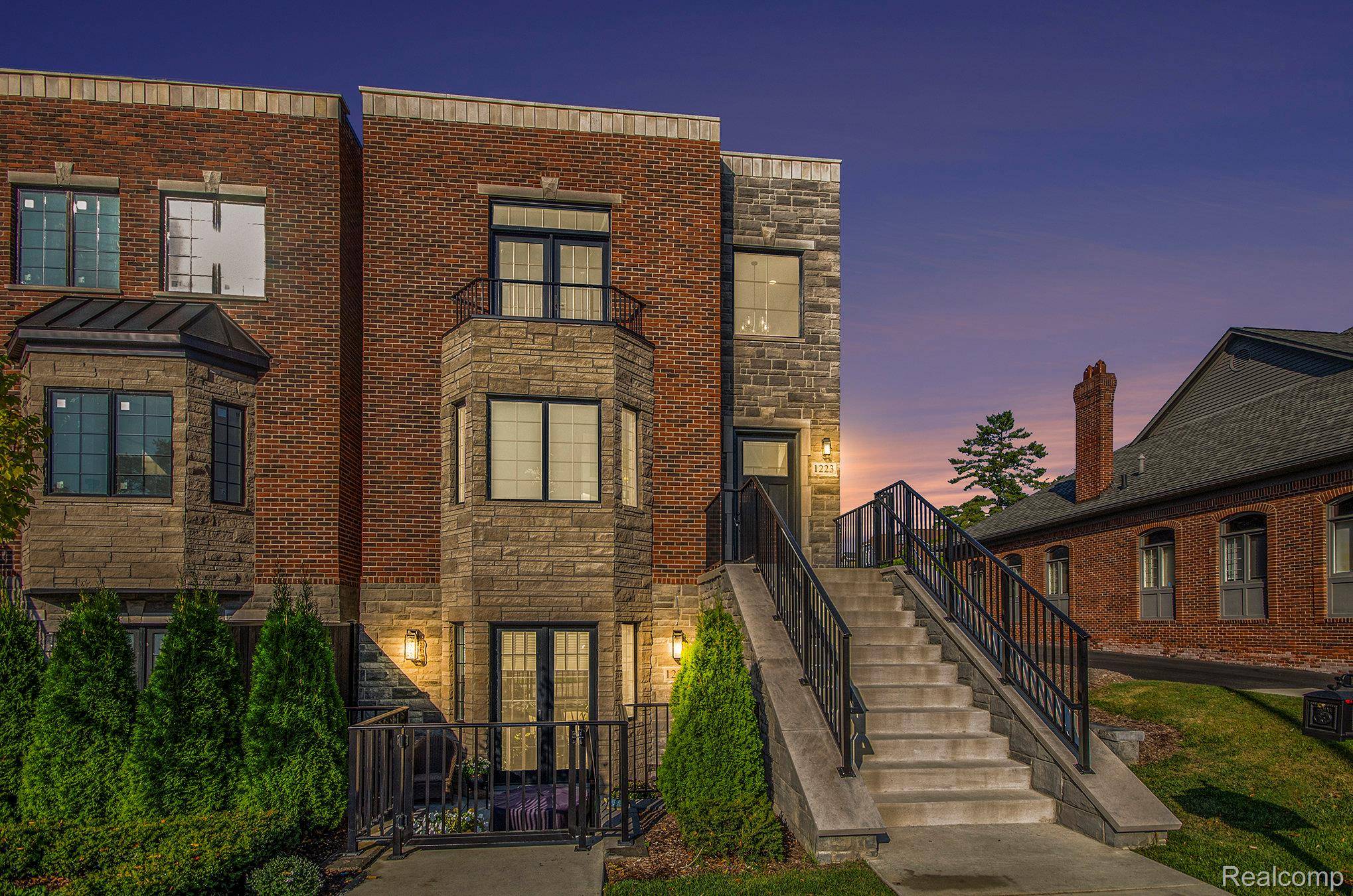 1223 N Main ST, Rochester, MI 48307