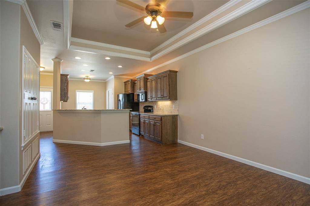 457 Neals Hill Road, Oak Ridge, TX 76240