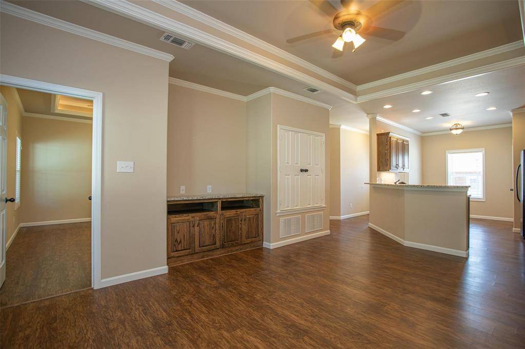 457 Neals Hill Road, Oak Ridge, TX 76240