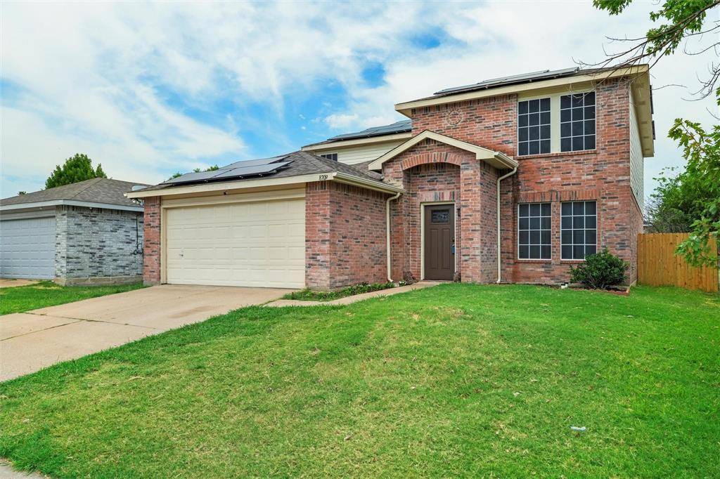 8709 Hunters Creek Drive, Fort Worth, TX 76123