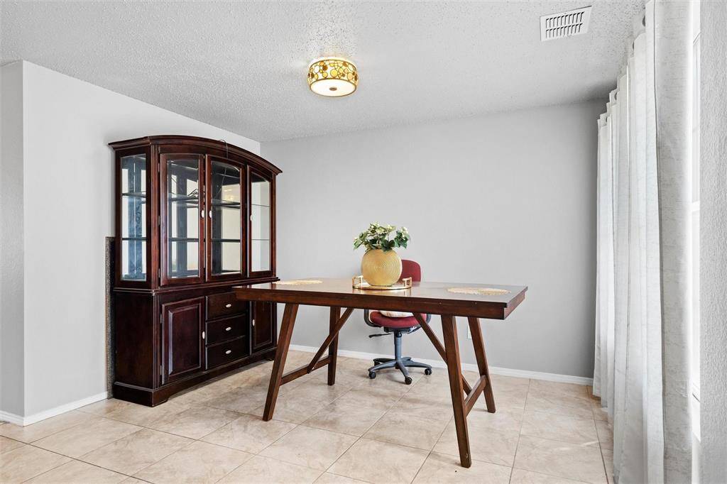 8709 Hunters Creek Drive, Fort Worth, TX 76123