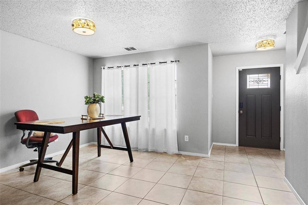 8709 Hunters Creek Drive, Fort Worth, TX 76123