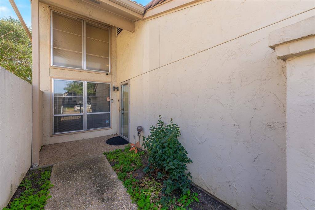 9440 Amberton Parkway, Dallas, TX 75243