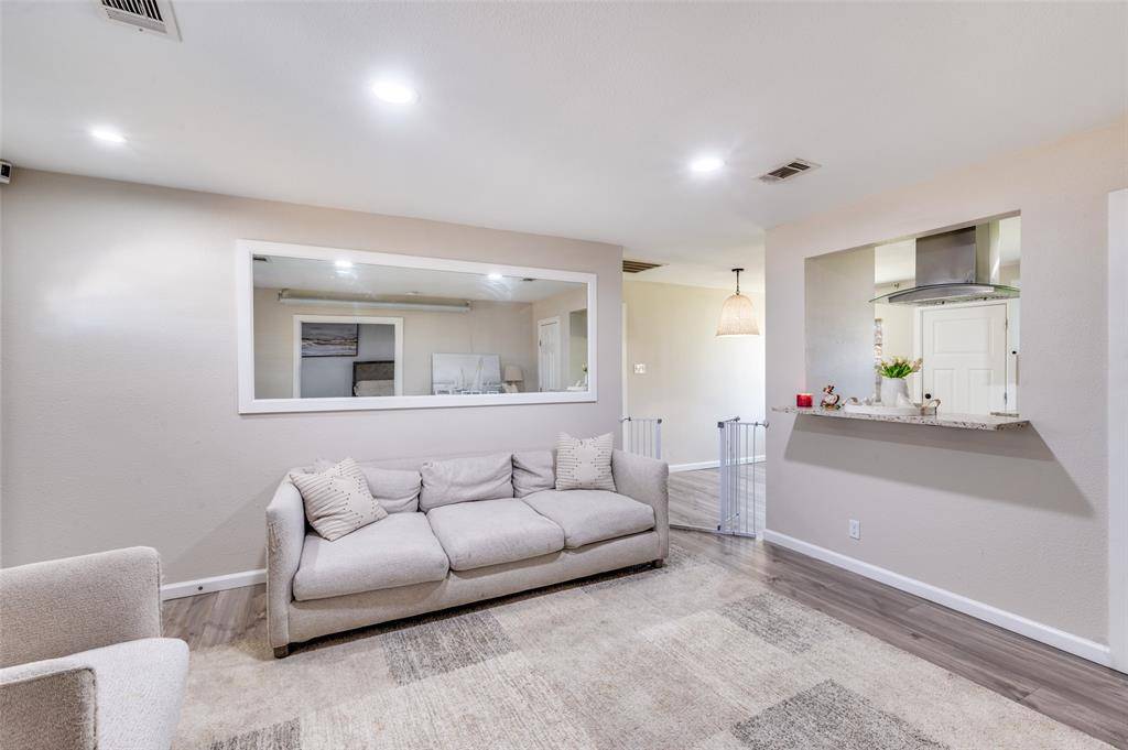 13803 Stardust Lane, Farmers Branch, TX 75234