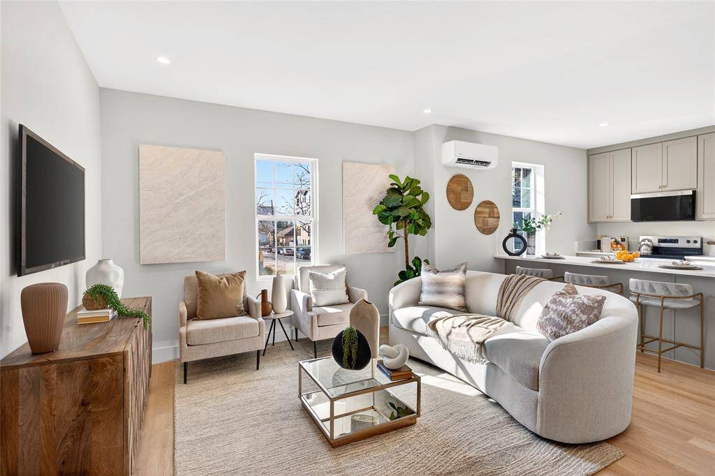 439 W 9th Street #3, Dallas, TX 75208