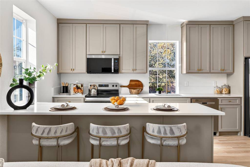 439 W 9th Street #3, Dallas, TX 75208