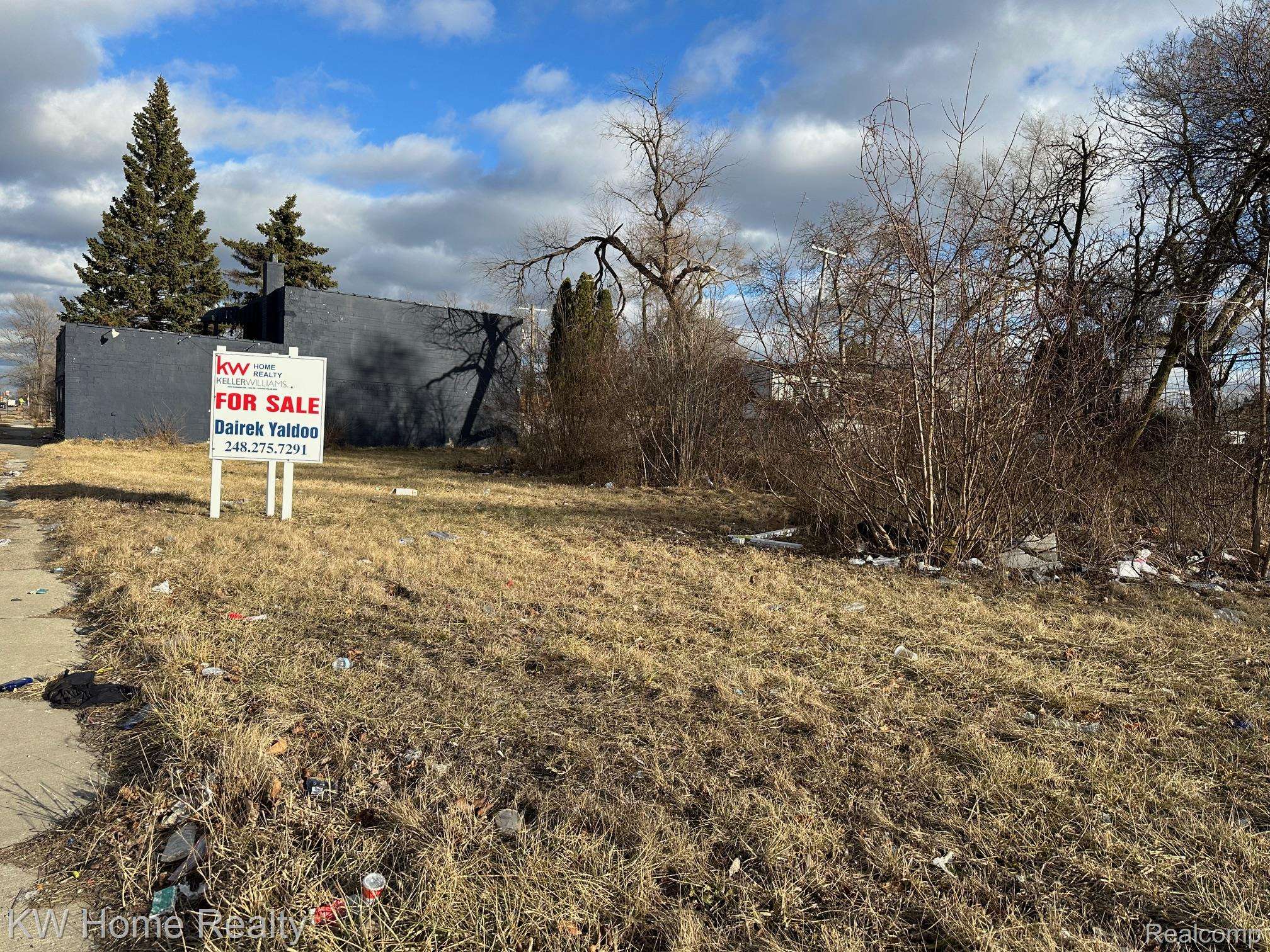 3302 E 7 MILE RD, Detroit, MI 48234