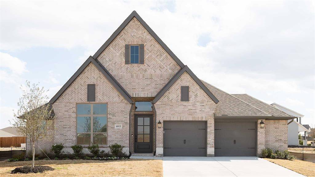 6913 Lanner Lane, Fort Worth, TX 76179