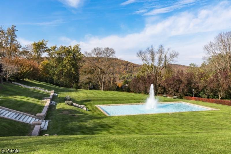 675 Ramapo Valley Rd, Mahwah Twp., NJ 07430