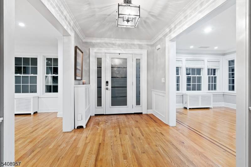 764 Goffle Rd, Hawthorne Boro, NJ 07506