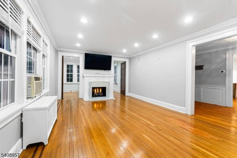 764 Goffle Rd, Hawthorne Boro, NJ 07506