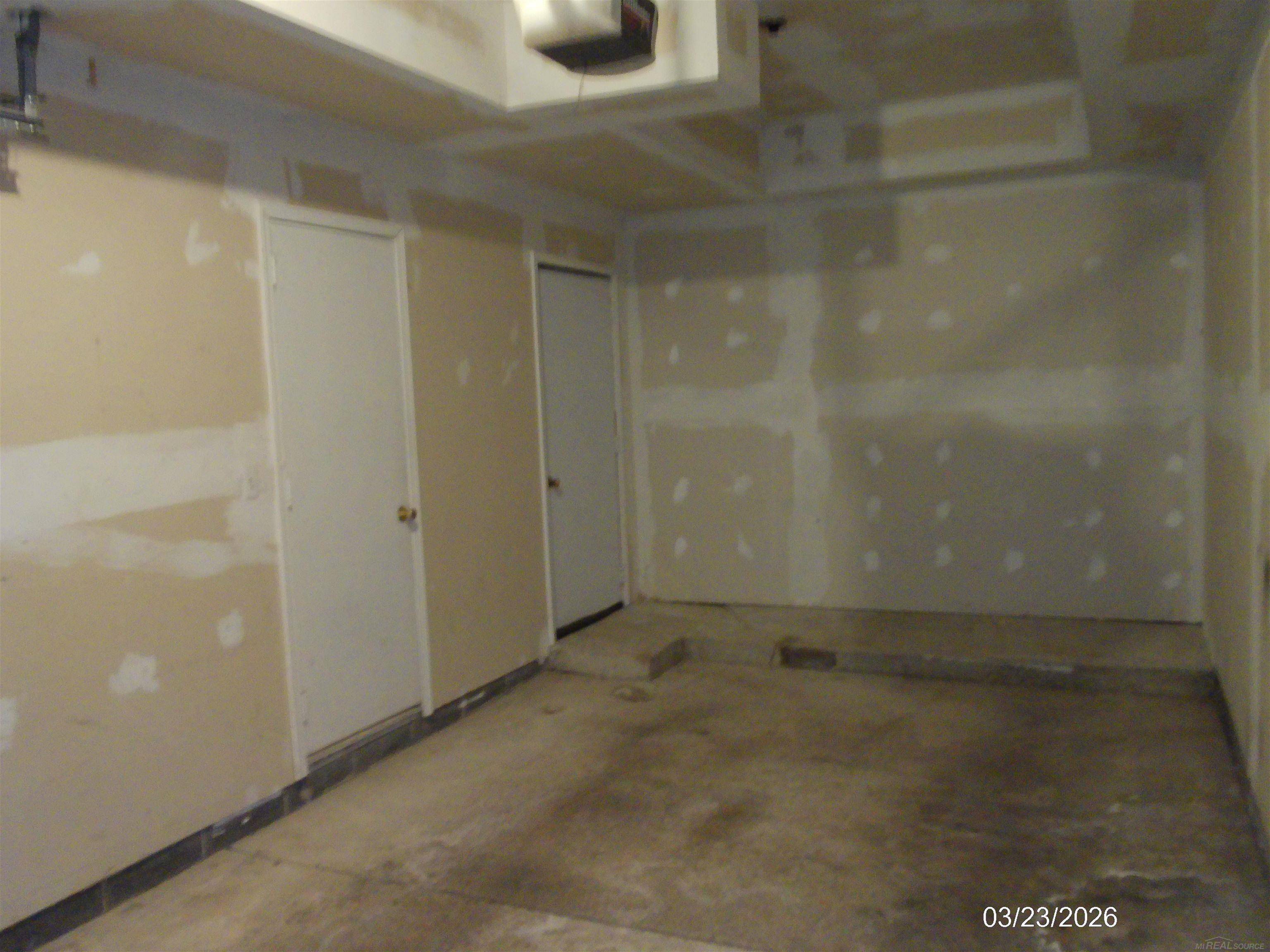 24495 QUAD PARK LN, Clintonchartertownship_macomb, MI 48035