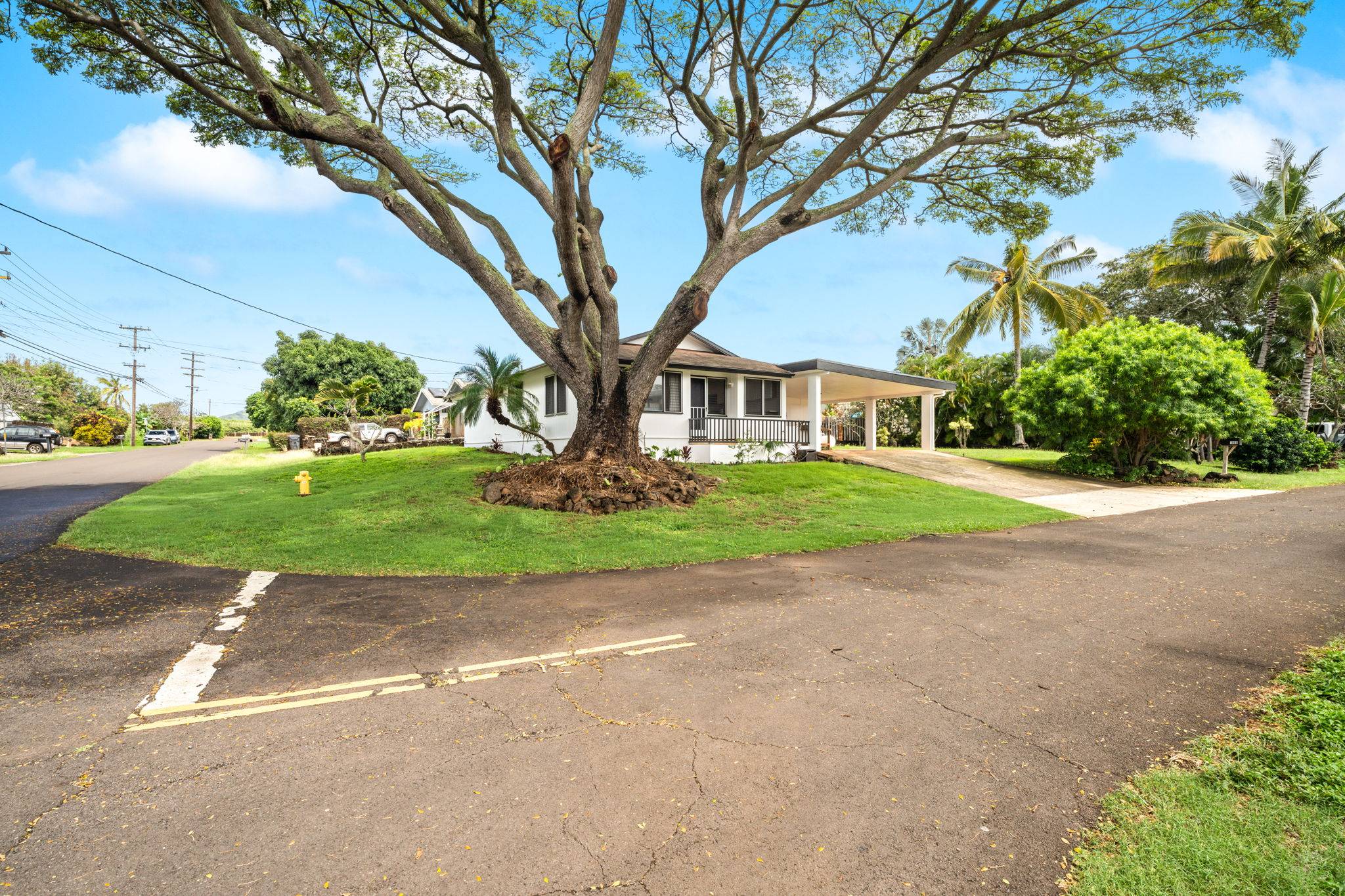 1990 MUKU RD, Koloa, HI 96756