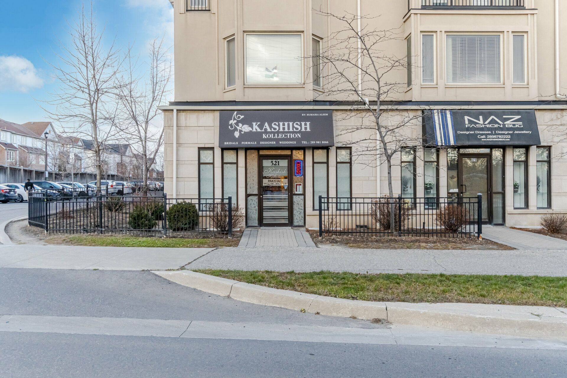 521 Thompson RD S #1, Milton, ON L9T 7Z1