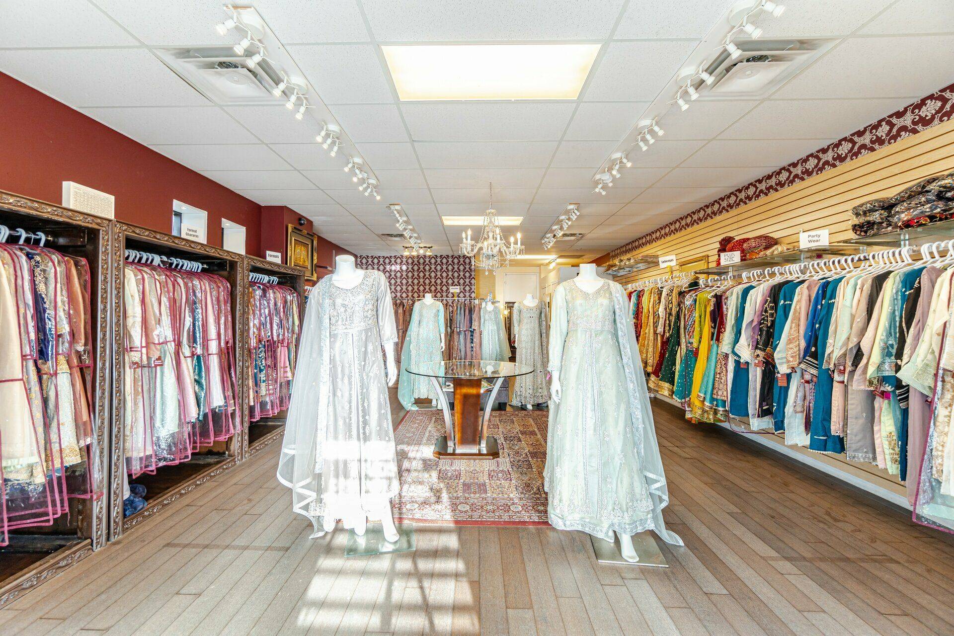 521 Thompson RD S #1, Milton, ON L9T 7Z1