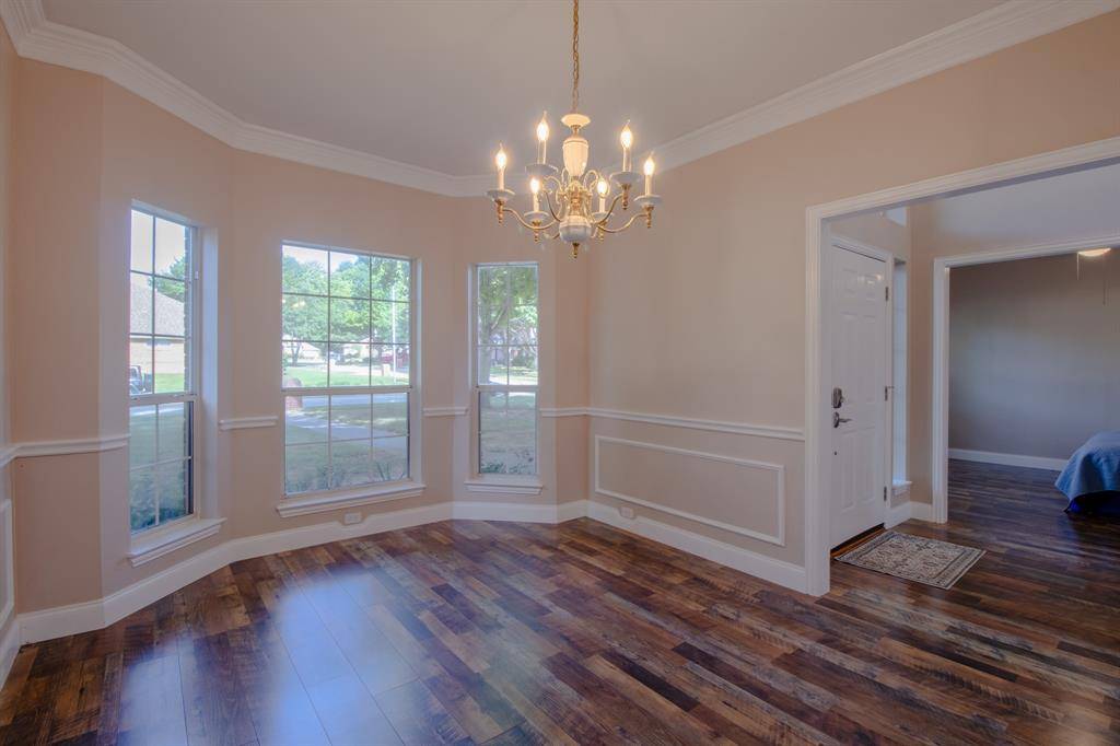 6101 Copperfield Drive, Arlington, TX 76001