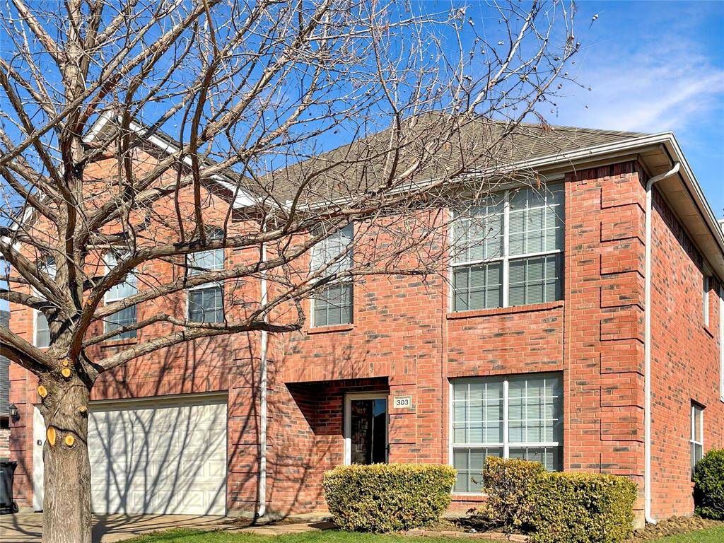 303 Quail Meadows Lane, Arlington, TX 76002