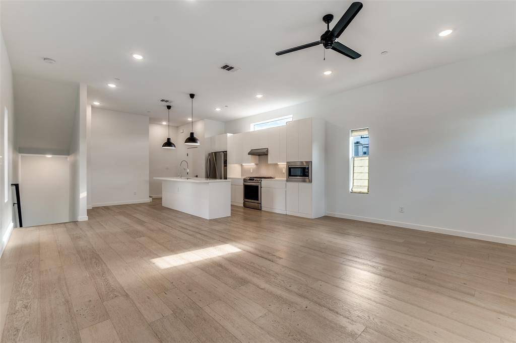 1505 N Garrett Avenue #105, Dallas, TX 75206