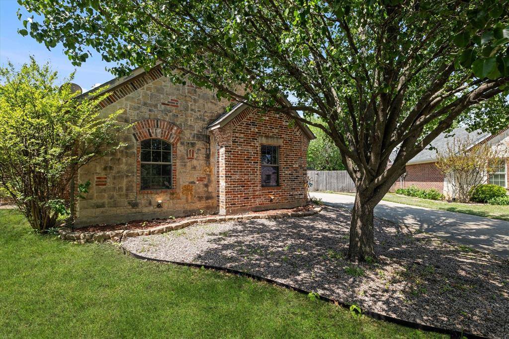 117 Ashlyn Court, Whitesboro, TX 76273