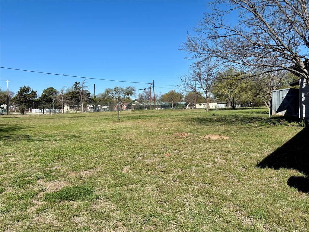 607 Baylor Street, Nocona, TX 76255