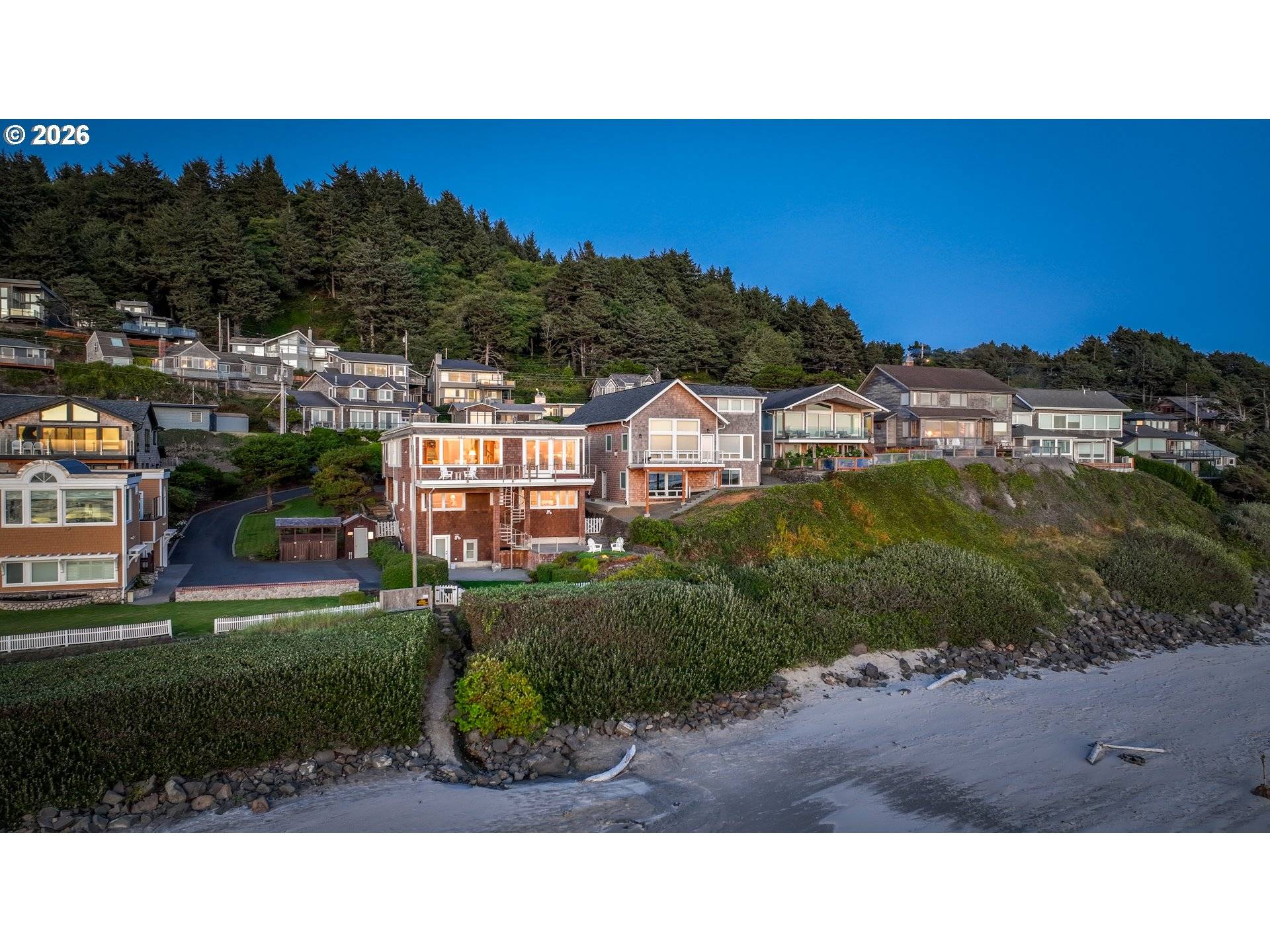 1880 PACIFIC ST, Cannon Beach, OR 97110