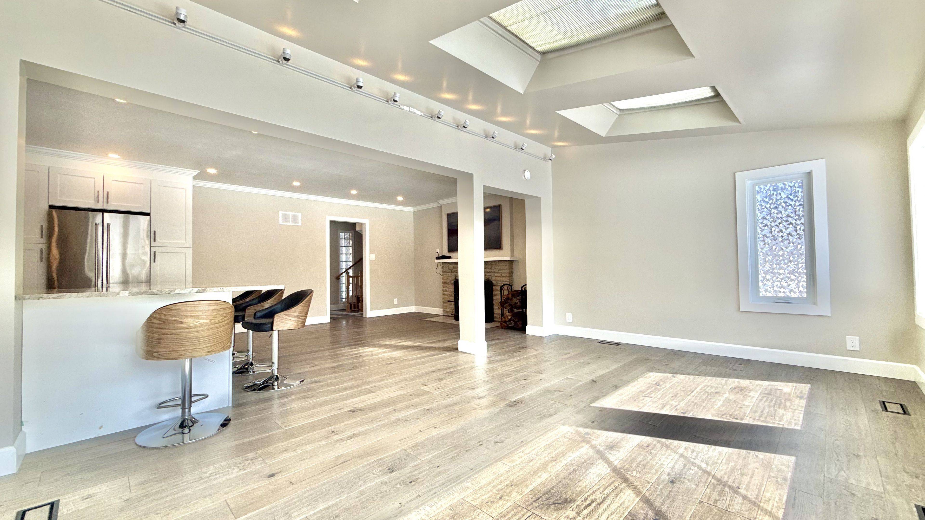 254 Smyth RD, Alta Vista And Area, ON K1H 5A2