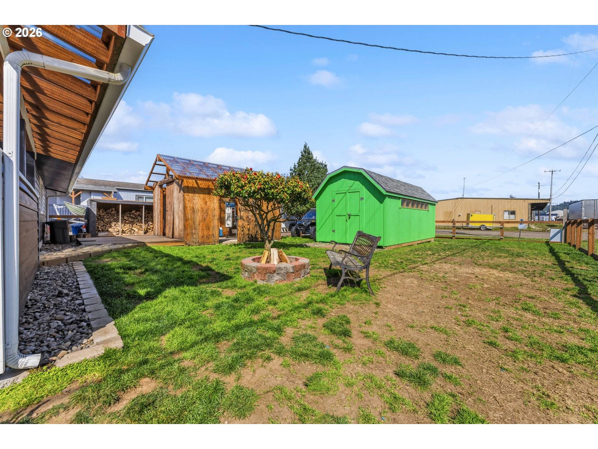 610 PARK AVE, Lakeside, OR 97449