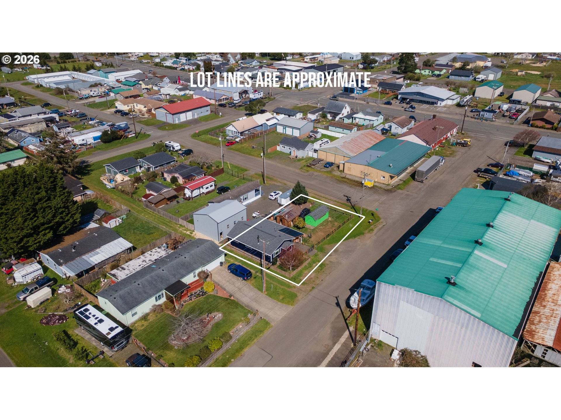 610 PARK AVE, Lakeside, OR 97449